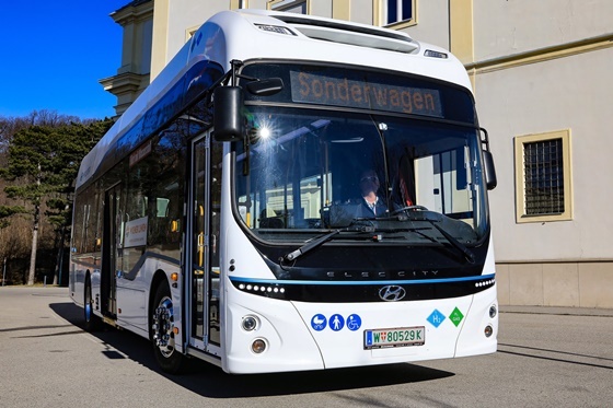 오스트리아 시내버스 정규노선에 투입된 현대차 수소전기버스 일렉시티 FCEV 외관 (현대차)
