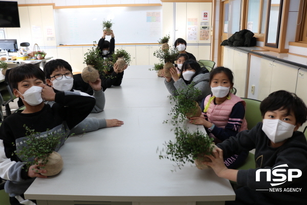 NSP통신-경상북도교육청은 코로나19로 인한 모든 학생들의 교육 결손을 극복하고 미래교육으로 도약하기 위해 2022학년도 따뜻한 교육회복 종합방안을 마련해 지속적으로 추진한다고 밝혔다. (경상북도교육청)