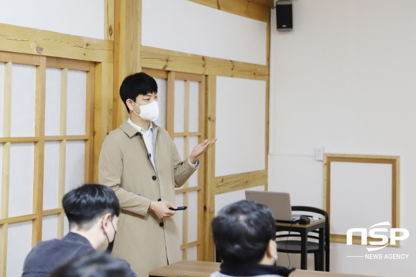 -에스포항병원의 신경외과 김해민 진료과장이 지난 29일 경북 안동 구름에 리조트에서 ‘2022년 제1회 상담·수보요원 심화 교육’ 강사로 참여해 뇌졸중 외상성 두부 손상 등 응급처치