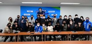 [NSP PHOTO]제종길 안산시장 예비후보 청년들과 안산발전 정책 토론 가져