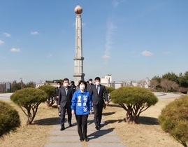 [NSP PHOTO]원미정 안산시장 예비후보, 환경미화원 찾아 격려 본격 행보