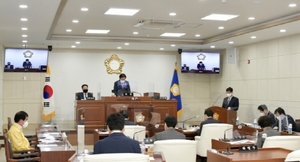 [NSP PHOTO]영덕군의회, 제285회 임시회 2022년도 제1회 추가경정예산안 및 기금운용계획 변경안 확정의결