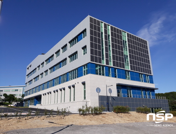 NSP통신-포항테크노파크 경북SW진흥본부는 과학기술정보통신부와 정보통신산업진흥원이 공모한 2022년도 지역SW서비스사업화지원사업에 2개의 지역 과제가 최종 선정돼, 향후 2년간 총 15억 원의 국비를 확보했다고 밝혔다. (포항테크노파크)