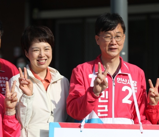 NSP통신-국민의힘 김은혜 도지사 후보(왼쪽), 이민근 안산시장 후보. (이민근 안산시장 후보 캠프)