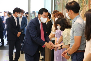 [NSP PHOTO]시정 복귀한 주낙영 경주시장, 팍팍하고 고단한 서민 삶부터 먼저 챙기겠다 밝혀