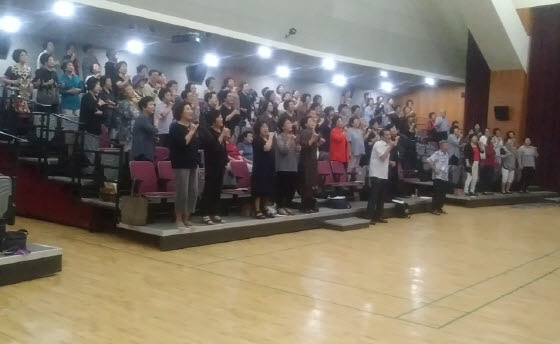 NSP통신-지난 2019년 광명스피돔에서 진행된 문화강좌 중 노래교실 모습. (국민체육진흥공단)