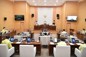 [NSP PHOTO]완주군의회, 제8대 의회 마지막 임시회 개회