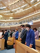 [NSP PHOTO]김동연 경기지사 당선인, 용인 새에덴교회서 교인들과 예배