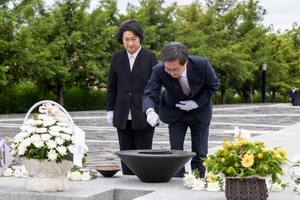 [NSP PHOTO]김동연 경기도지사 당선인, 고(故) 노무현 대통령 묘소 참배