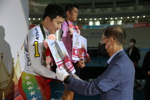 [NSP PHOTO][주간경륜] 벨로드롬 이사장배 왕중왕전 임채빈 접수 새 역사 쓰다