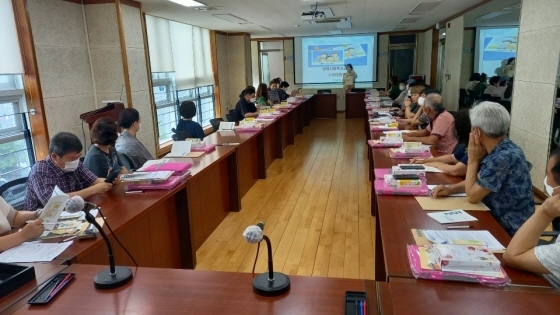 NSP통신-오산시 명예 사회복지 공무원 역량강화 순회교육이 진행되고 있다. (오산시)