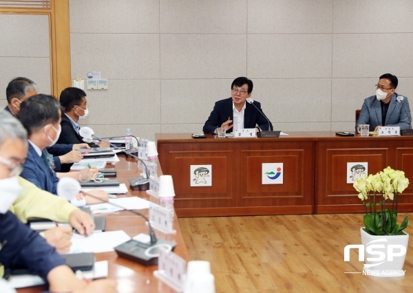 NSP통신-장흥군이 최근 가진 물축제 방역대책회의. (장흥군)