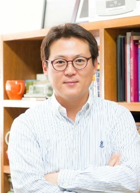 NSP통신-▲김경일 아주대 교수 (사진 = 권영찬닷컴 제공)