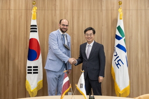 [NSP PHOTO]김동연 경기지사, 주한 라트비아 대사와 교류협력 방안 논의