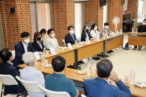 [NSP PHOTO]수원시의회 복지안전위, 장애인 탈시설화 정책 대책마련 간담회