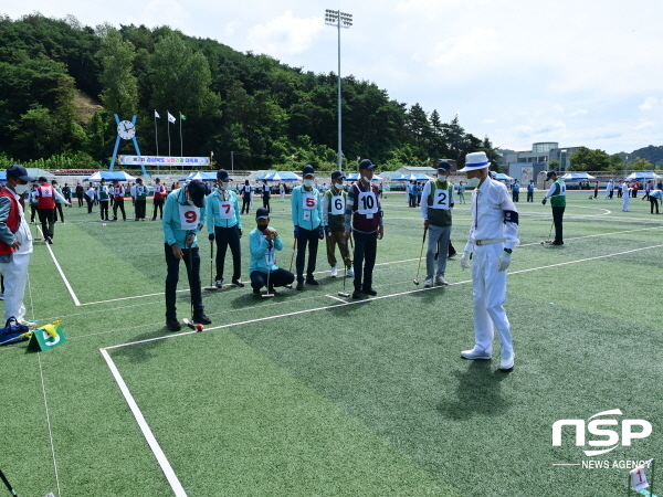 NSP통신-제2회 경상북도 노인건강 대축제가 지난 2일 봉화군 공설운동장 일원에서 경상북도 노인회 회원 1000여 명이 참석한 가운데 개최됐다. (봉화군)