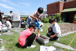 [NSP PHOTO]우리금융, 초등학교 교실숲 조성 업사이클링 화분 키트 기부