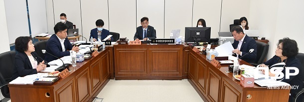 [NSP PHOTO]완주군의회, 지역 전통주 관련 조례안 수정가결