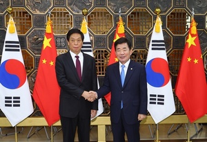 [NSP PHOTO]김진표 국회의장, 리잔수 중국 전인대 상무위원장과 회담