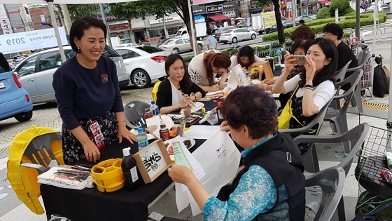 NSP통신-지난 2019년 진행된 생명존중 캠페인 체험형 부스 모습 (양천구)