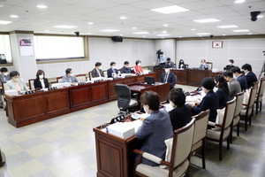 [NSP PHOTO]수원시의회 예산결산특별위, 지출 승인안 심사 의결