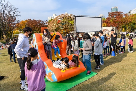 NSP통신-지난해 개최된 가을힐링파크데이 공원에서 놀자 (양천구)