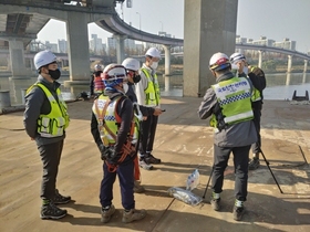 [NSP PHOTO]김일환 국토안전관리원장, 서울 가양대교 정밀안전진단 현장 점검