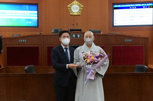 [NSP PHOTO]오산시의회, 불교사암연합회 석정호 스님 명예의장 위촉