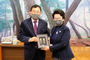 [NSP PHOTO]주낙영 경주시장, 한·중·일 3국 협력 사무국 어우 보첸 사무총장 접견