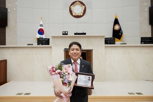 [NSP PHOTO]이창식 용인시의원, 경기의정대상 기초의회 우수조례부문 의정대상