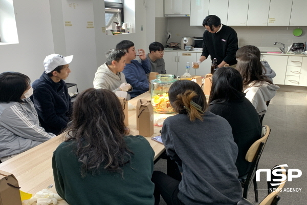 NSP통신-포항테크노파크와 메이드인피플은 지난 10월 26일부터 12월 30일까지 경북 3개 권역(포항, 의성, 영덕)에서 전국 18개사 106명의 참가자들을 대상으로 메타버스 노마드 프로그램을 진행하고 있다. (포항테크노파)