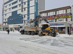 [NSP NEWS Image]부안군 최고 20cm 눈폭탄권익현 군수 제설현장 긴급 점검