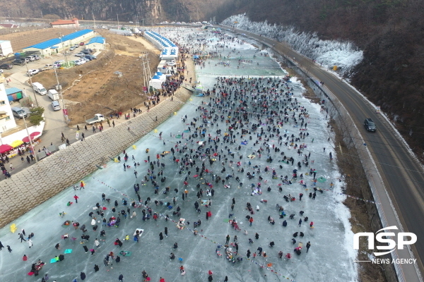 NSP통신-안동시가 주최하고 한국정신문화재단과 안동암산얼음축제추진위원회가 주관하는 2023 암산얼음축제가 오는 28일부터 2월 5일까지 9일간 안동 암산유원지(남후면 암산1길 59) 일원에서 개최된다. (안동시)