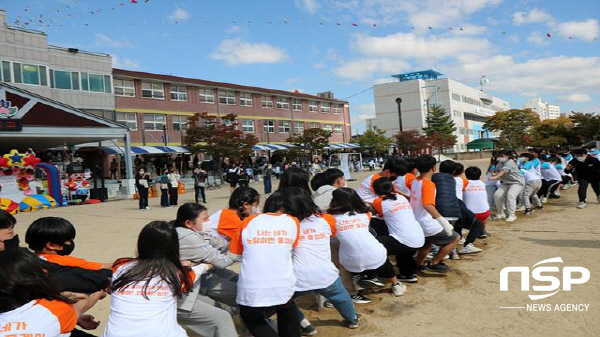 NSP통신-경상북도교육청은 교육부에서 주관한 2022년 학교 건강증진 교육활동 우수사례 공모전에서 상주중앙초가 대상, 부남초가 우수상, 함창초가 장려상을 각각 수상했다고 밝혔다. (경상북도교육청)