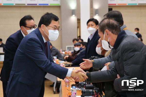 NSP통신-경주시가 계묘년 새해를 맞아 주낙영 경주시장과 김성학 부시장, 국·소·본부장 등 간부 공무원이 참석한 가운데, 5일 오전 신년 언론인 간담회를 개최했다. (경주시)