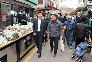 [NSP PHOTO]조용익 부천시장, 설 맞이 전통시장 장보기 행사 가져