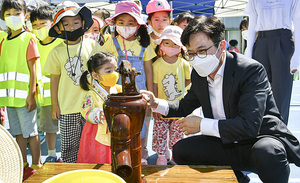 [NSP PHOTO]김병수 김포시장, 전국 최초 보육실 공기살균기 지원 사업 실시