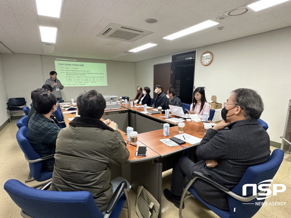 NSP통신-경상북도는 경북지역문제해결플랫폼 사무국(경북시민재단)과 함께 지난 13일 경산을 시작으로 오는 3월까지 도내 23개 시군을 방문해 경북지역문제해결플랫폼 사업을 소개하고 주민 의견을 듣는 자리를 마련한다고 밝혔다. (경상북도)