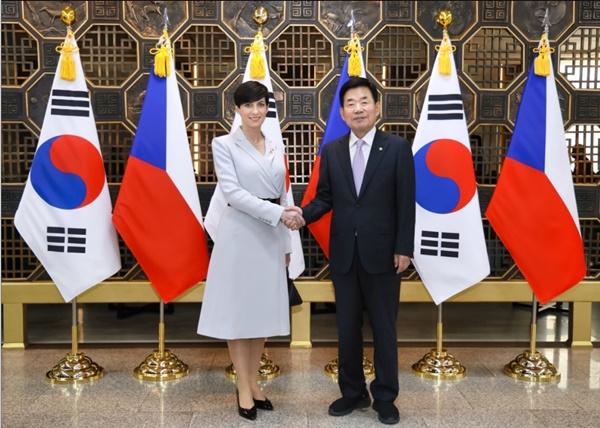 [NSP PHOTO]김진표 국회의장, 아다모바 체코 하원의장과 회담