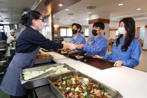 [NSP PHOTO]광양제철소, 구내식당서 전국 맛집투어 진행… 직원들 입맛 사로잡는다