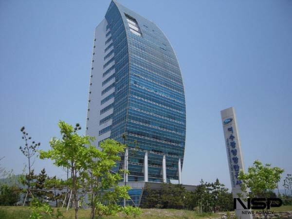 NSP통신- (사진 = 여수광양항만공사 전경)