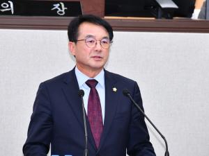 [NSP PHOTO]강재헌 여수시의원 양 청사 운영 계획 및 인수위 법적 대응 비판