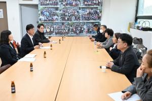 [NSP PHOTO]이민근 안산시장, 세월호 유가족 만나 너른 양해 부탁…해외 출장 취지 설명