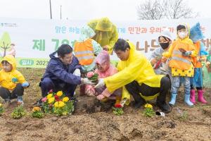 [NSP PHOTO]강서구의회, 제78회 식목일 나무 심기 행사 개최