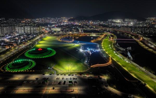 NSP통신-오천그린광장 야간 전경[사진=순천시]