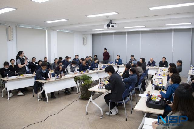 NSP통신-울릉군은 지난 6일 군청 제1회의실에서 여행업, 식당, 숙박업소 등 관광 분야 종사자와 관광·지질해설사 등 50여 명과 간담회를 가졌다. (사진 = 울릉군)