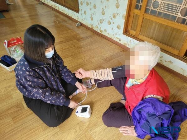 NSP통신-영양군 영양읍행정복지센터는 13일부터 영양읍 건강 사례관리대상자들을 대상으로 찾아가는 보건복지서비스를 확대 추진한다. (사진 = 영양군)