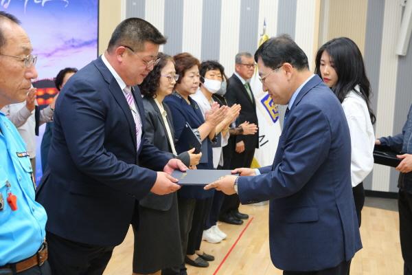 NSP통신-경주시가 안전보안관 44명을 위촉하고 지역 안전 지킴이 파수꾼으로의 활동을 시작했다고 20일 밝혔다. (사진 = 경주시)