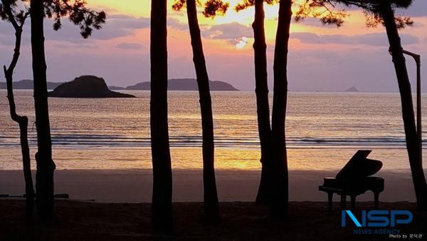 NSP통신-신안군 자은도에서 아름다운 피아노의 선율 (사진 = 신안군)