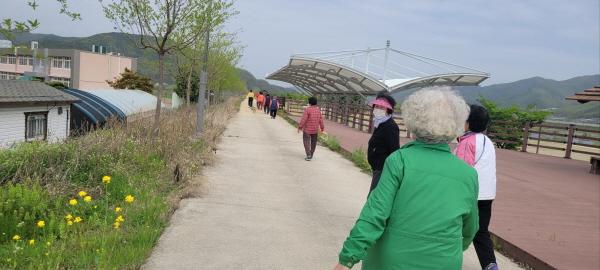 NSP통신-안동시는 주민 주도형 걷기 문화 조성을 위한 (비)대면 걷기 사업 편안한 우리동네 걸어보길 을 5월∼11월까지 운영한다. (= 안동시)